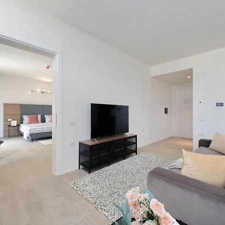 Hills Aparthotel Siena