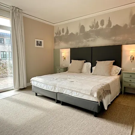 Aparthotel Guild Senior & 3*