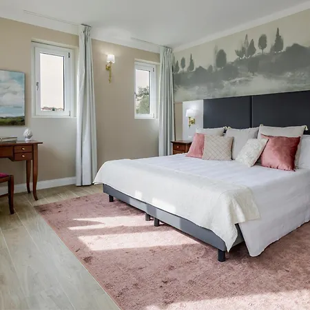 Hotel apartamentowy Guild Senior &