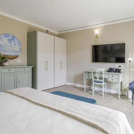 Hotel apartamentowy Guild Senior &