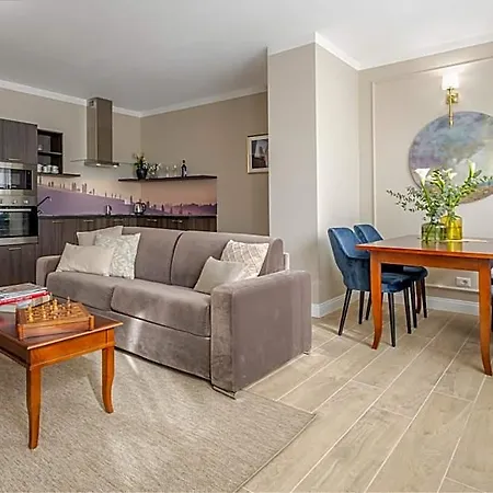Hotel apartamentowy Guild Senior &