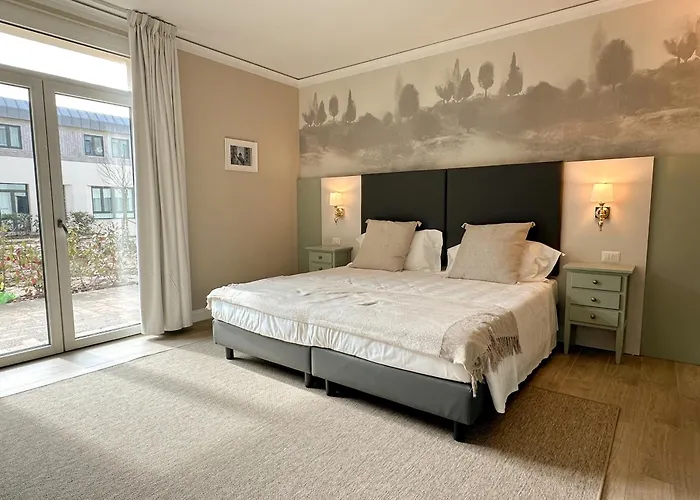 Aparthotel Guild Senior & 3*