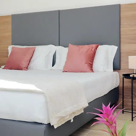 Hills Hotel apartamentowy *