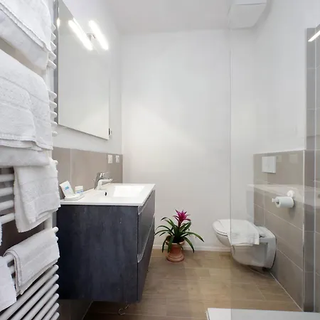 Hotel apartamentowy Hills *